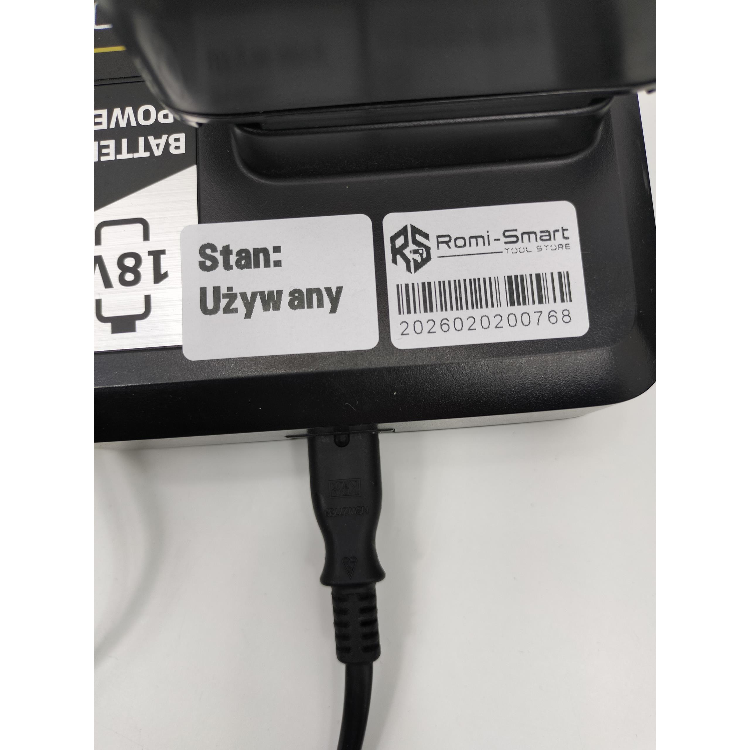 c7004eac69ce0c5b75c852a0133d8e40